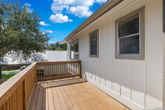 178 MARY ANN DR, Canyon Lake, TX 78133
