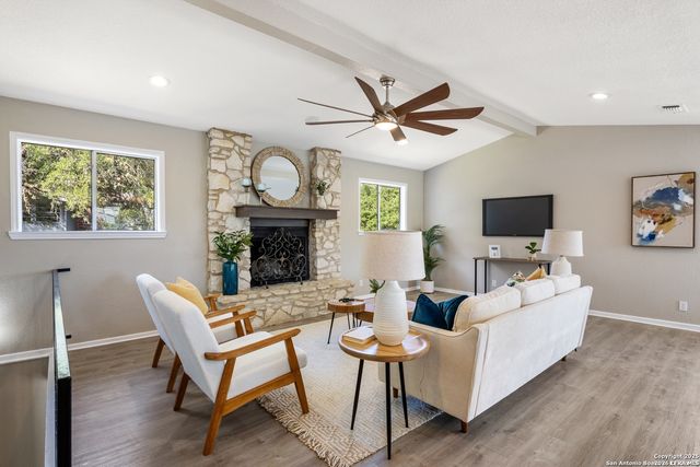 178 MARY ANN DR, Canyon Lake, TX 78133