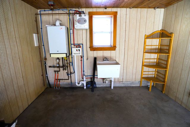 576 Darling Hill Road, Derby, VT 05829