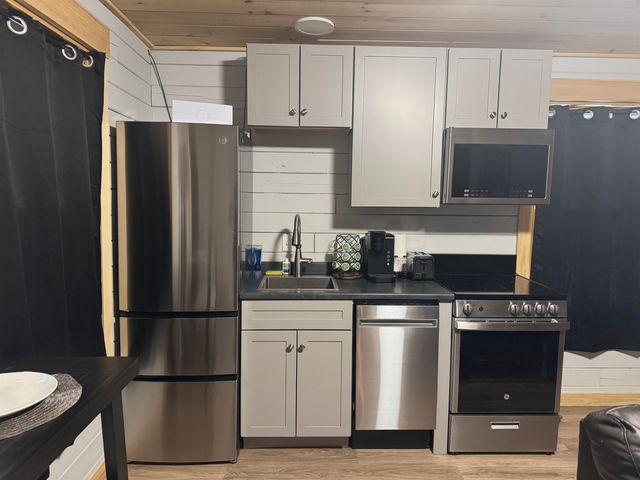 576 Darling Hill Road, Derby, VT 05829