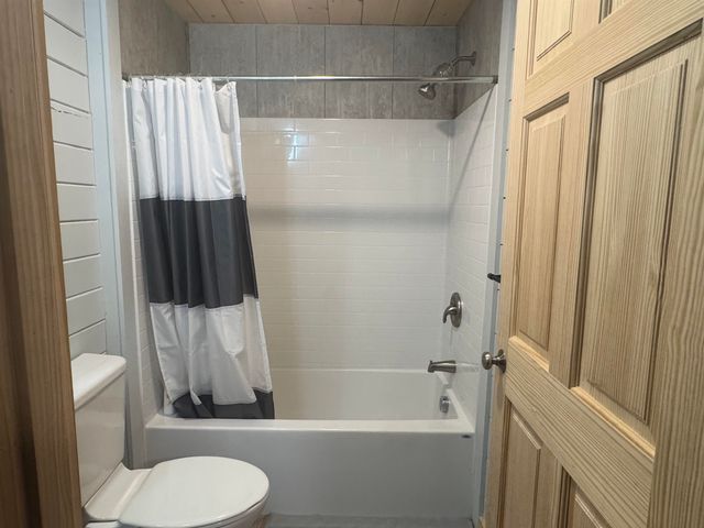 576 Darling Hill Road, Derby, VT 05829