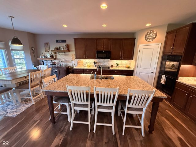 299 Entrance Hall View, Greenwood, IN 46142