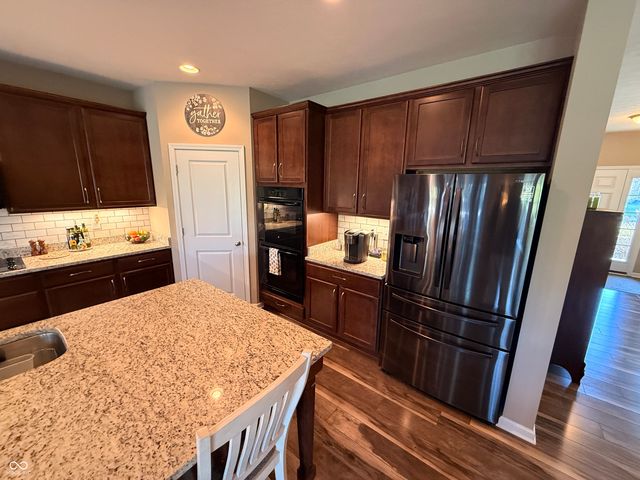 299 Entrance Hall View, Greenwood, IN 46142