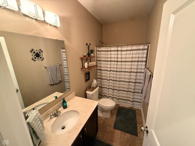 299 Entrance Hall View, Greenwood, IN 46142