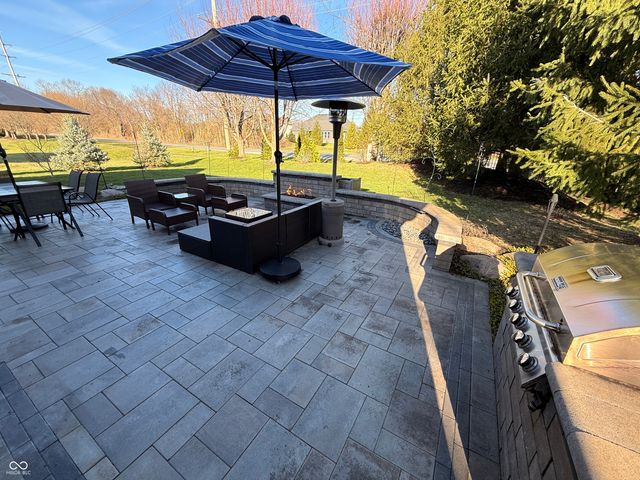 299 Entrance Hall View, Greenwood, IN 46142