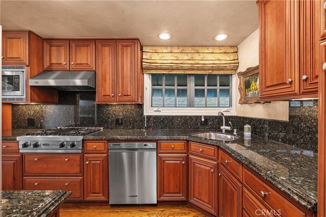 1126 2nd, Hermosa Beach, CA 90254