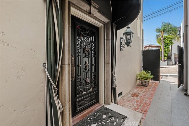 1126 2nd, Hermosa Beach, CA 90254