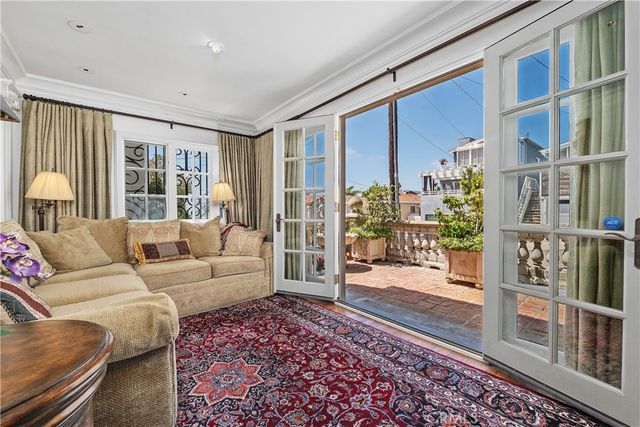 1126 2nd, Hermosa Beach, CA 90254