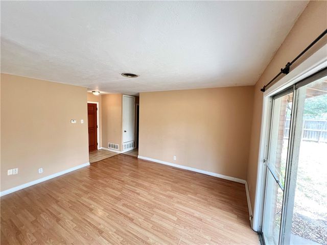 112 Rice Dr, Portland, TX 78374