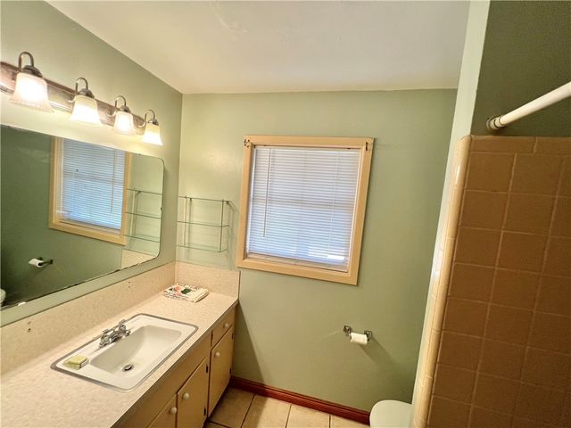 112 Rice Dr, Portland, TX 78374