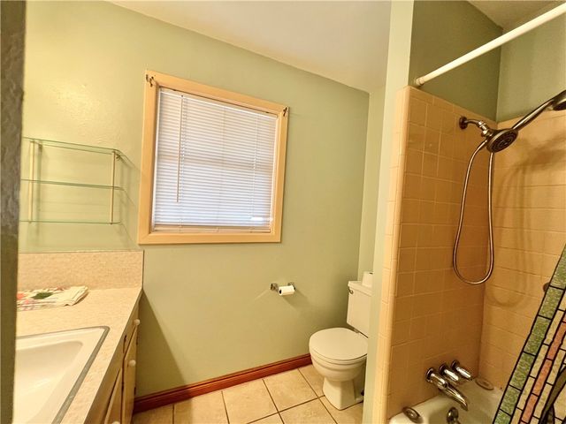 112 Rice Dr, Portland, TX 78374