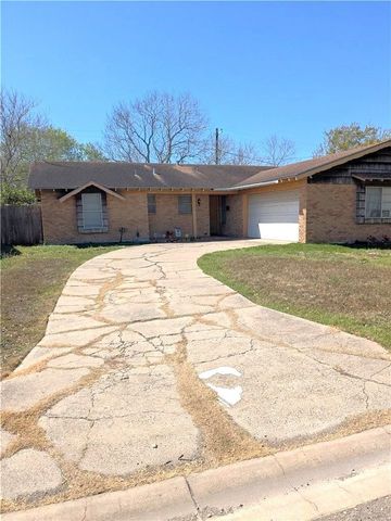 112 Rice Dr, Portland, TX 78374