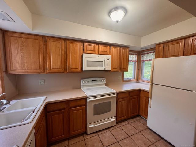 120 Otrobando Avenue, Norwich, CT 06360