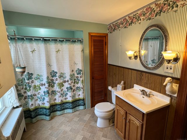120 Otrobando Avenue, Norwich, CT 06360
