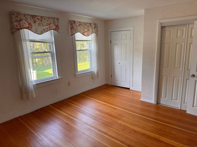 120 Otrobando Avenue, Norwich, CT 06360
