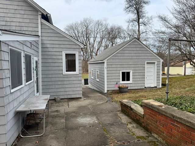120 Otrobando Avenue, Norwich, CT 06360