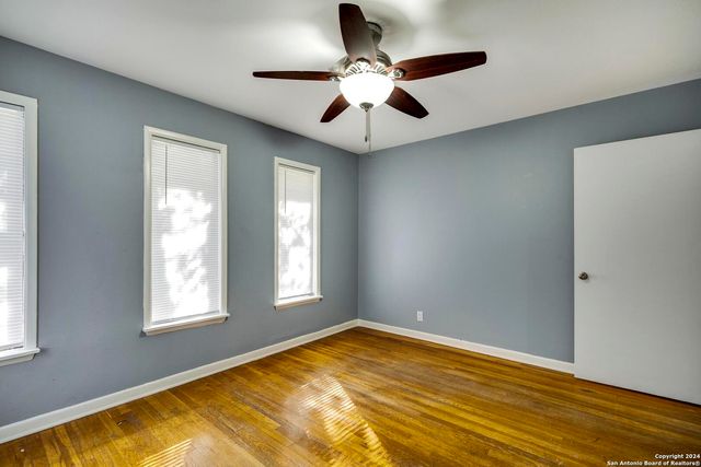 103 RENNER DR, San Antonio, TX 78201