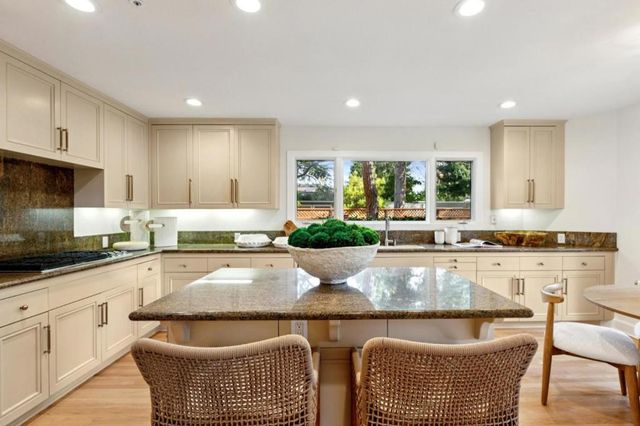 250 Selby Lane, Atherton, CA 94027