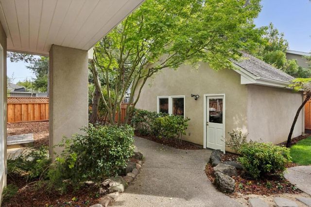 250 Selby Lane, Atherton, CA 94027