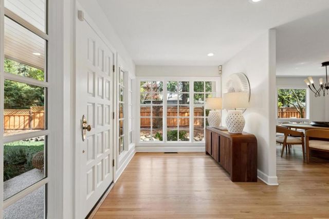 250 Selby Lane, Atherton, CA 94027