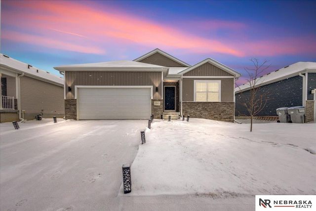 12613 S 204th Avenue, Gretna, NE 68028