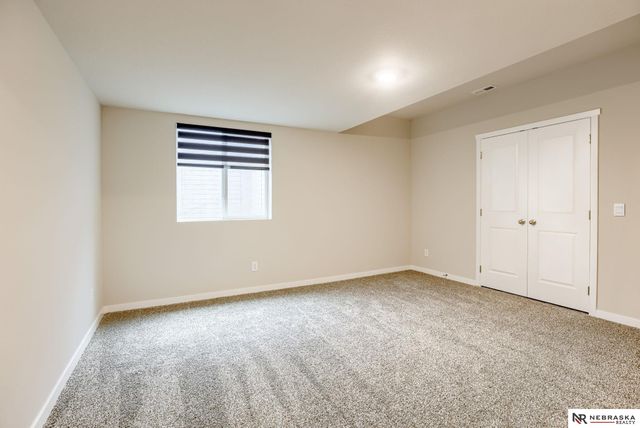 12613 S 204th Avenue, Gretna, NE 68028