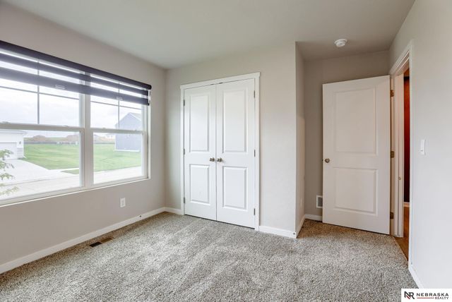 12613 S 204th Avenue, Gretna, NE 68028