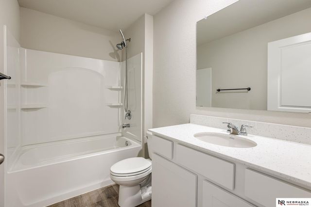 12613 S 204th Avenue, Gretna, NE 68028