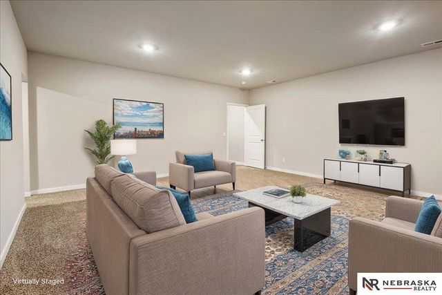 12613 S 204th Avenue, Gretna, NE 68028