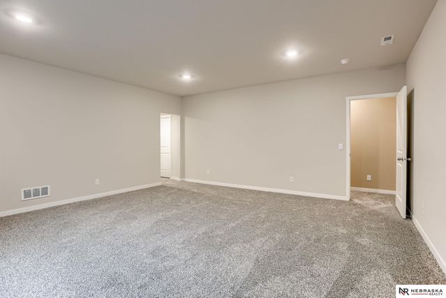 12613 S 204th Avenue, Gretna, NE 68028