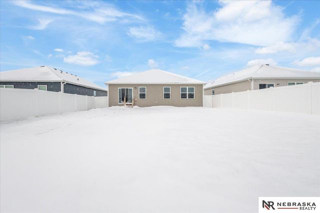 12613 S 204th Avenue, Gretna, NE 68028
