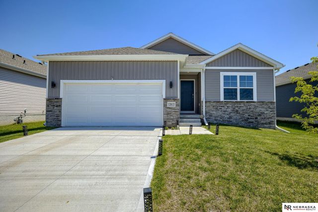 12613 S 204th Avenue, Gretna, NE 68028