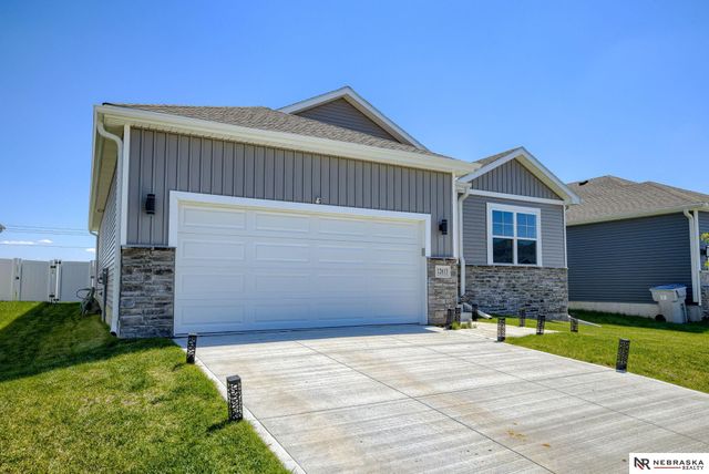 12613 S 204th Avenue, Gretna, NE 68028