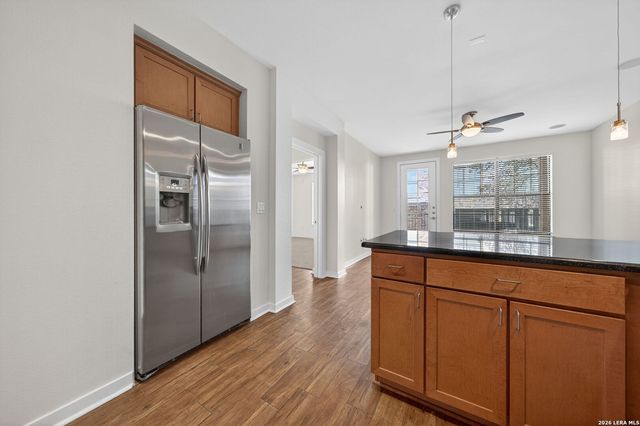 7342 Oak Manor Dr Apt 1104, San Antonio, TX 78229