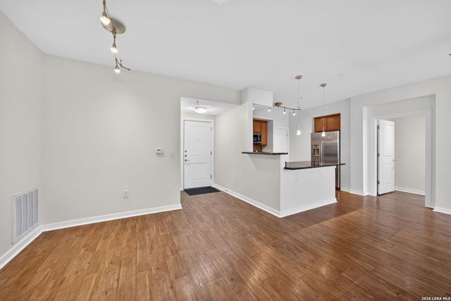 7342 Oak Manor Dr Apt 1104, San Antonio, TX 78229