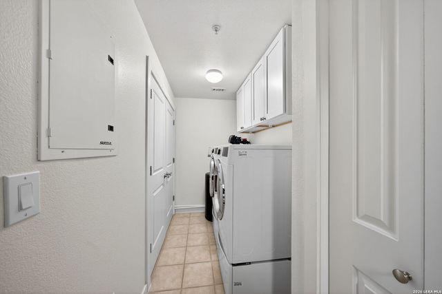 7342 Oak Manor Dr Apt 1104, San Antonio, TX 78229