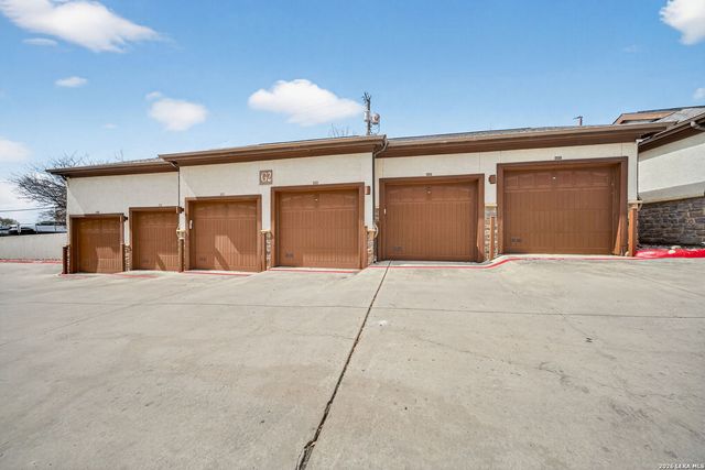 7342 Oak Manor Dr Apt 1104, San Antonio, TX 78229