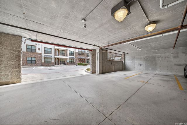 7342 Oak Manor Dr Apt 1104, San Antonio, TX 78229