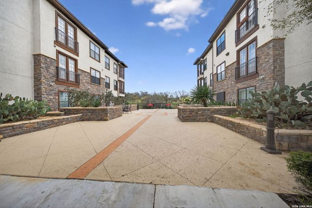 7342 Oak Manor Dr Apt 1104, San Antonio, TX 78229