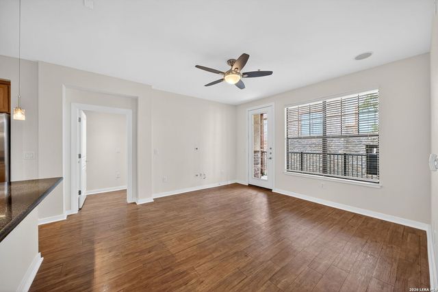 7342 Oak Manor Dr Apt 1104, San Antonio, TX 78229