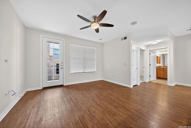 7342 Oak Manor Dr Apt 1104, San Antonio, TX 78229