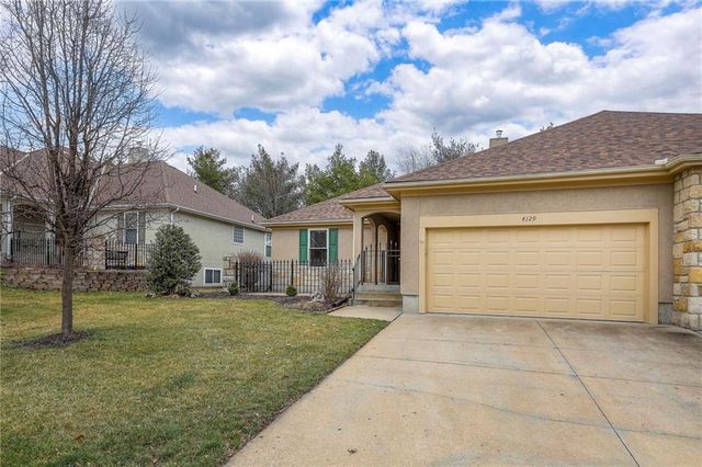 4129 SW Homestead Drive, Lee's Summit, MO 64082