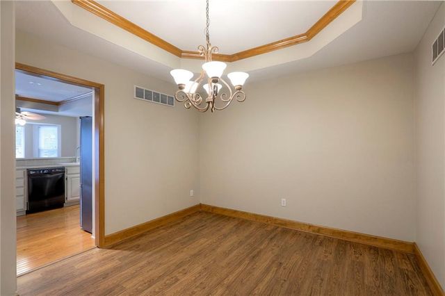 4129 SW Homestead Drive, Lee's Summit, MO 64082