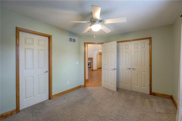 4129 SW Homestead Drive, Lee's Summit, MO 64082