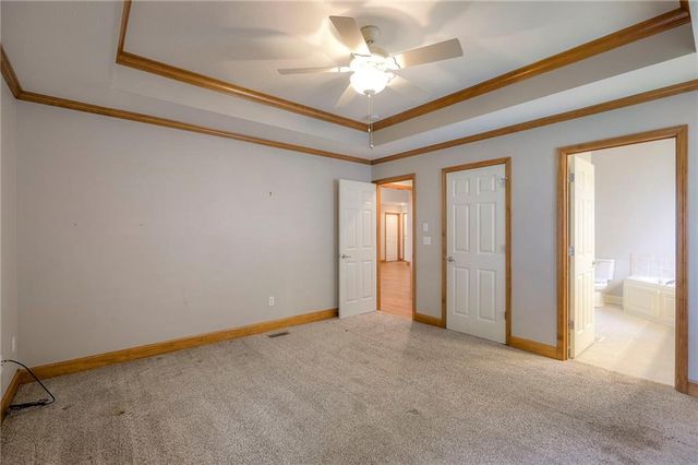 4129 SW Homestead Drive, Lee's Summit, MO 64082