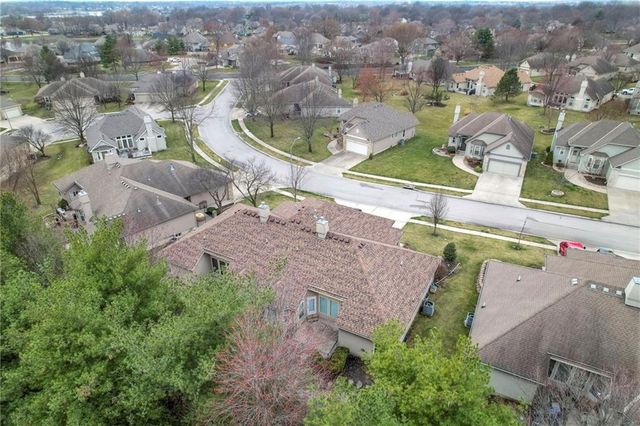 4129 SW Homestead Drive, Lee's Summit, MO 64082