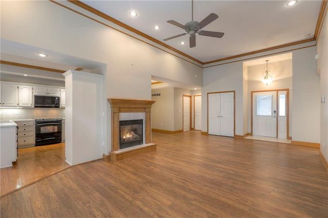 4129 SW Homestead Drive, Lee's Summit, MO 64082