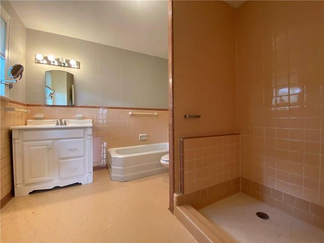 1914 Cullen Ave A, Austin, TX 78757