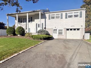 41 Mohawk Drive, Springfield, NJ 07081