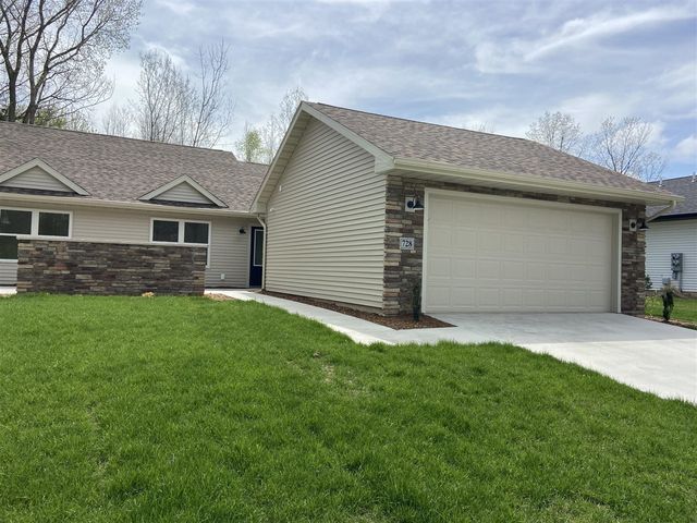 728 Violet Way, Saint Joseph, MI 49085